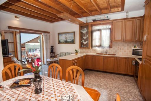 Fernanda'S Traditional 2 Floor House Villa Poros  Eksteriør billede